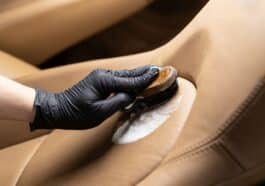 Jak pielęgnować tapicerkę skórzaną, aby służyła przez lata