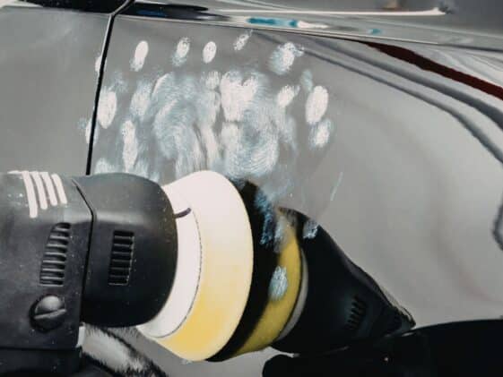 najczęstsze błędy w pielęgnacji lakieru, które niszczą wygląd auta